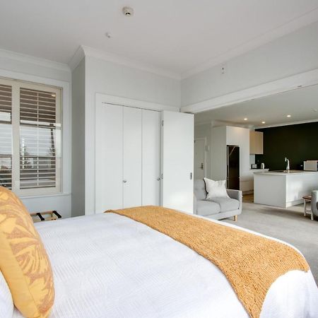 Coastal Crib - Napier Holiday Apartment ภายนอก รูปภาพ